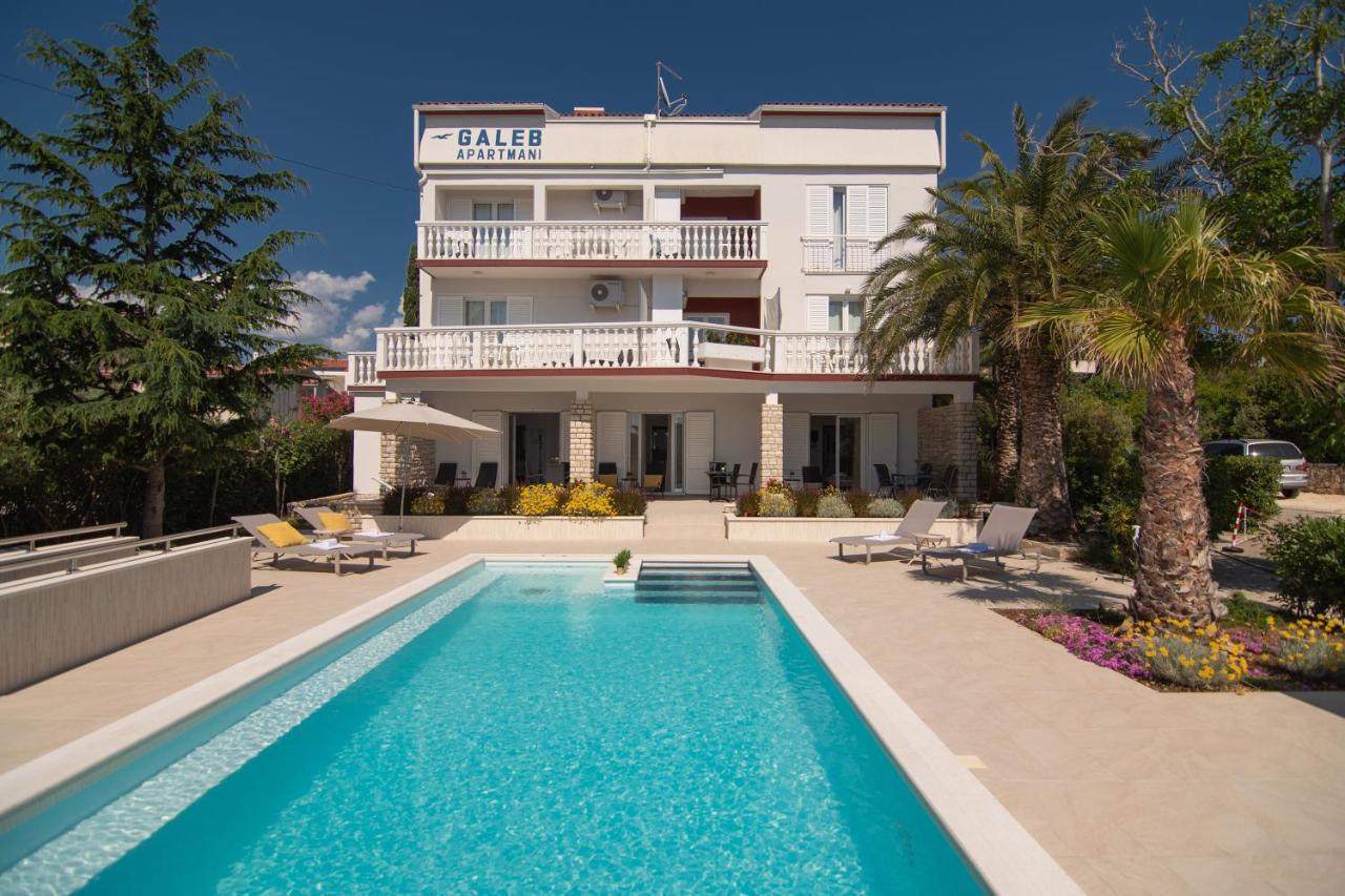 Pool Apartments Galeb Novalja Exterior photo